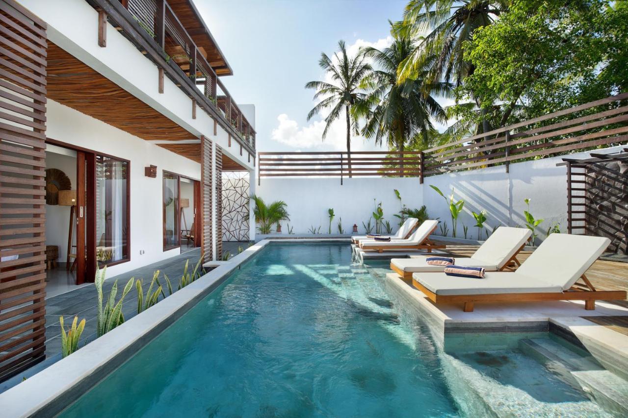 Villa Sakura. Luxury 3 Bedroom Villa. Selong Belanak Exterior photo